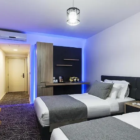 Bed & Breakfast Point Last